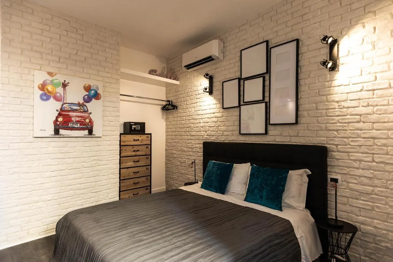 Trevi & Pantheon Design Rooms Roma 0*,