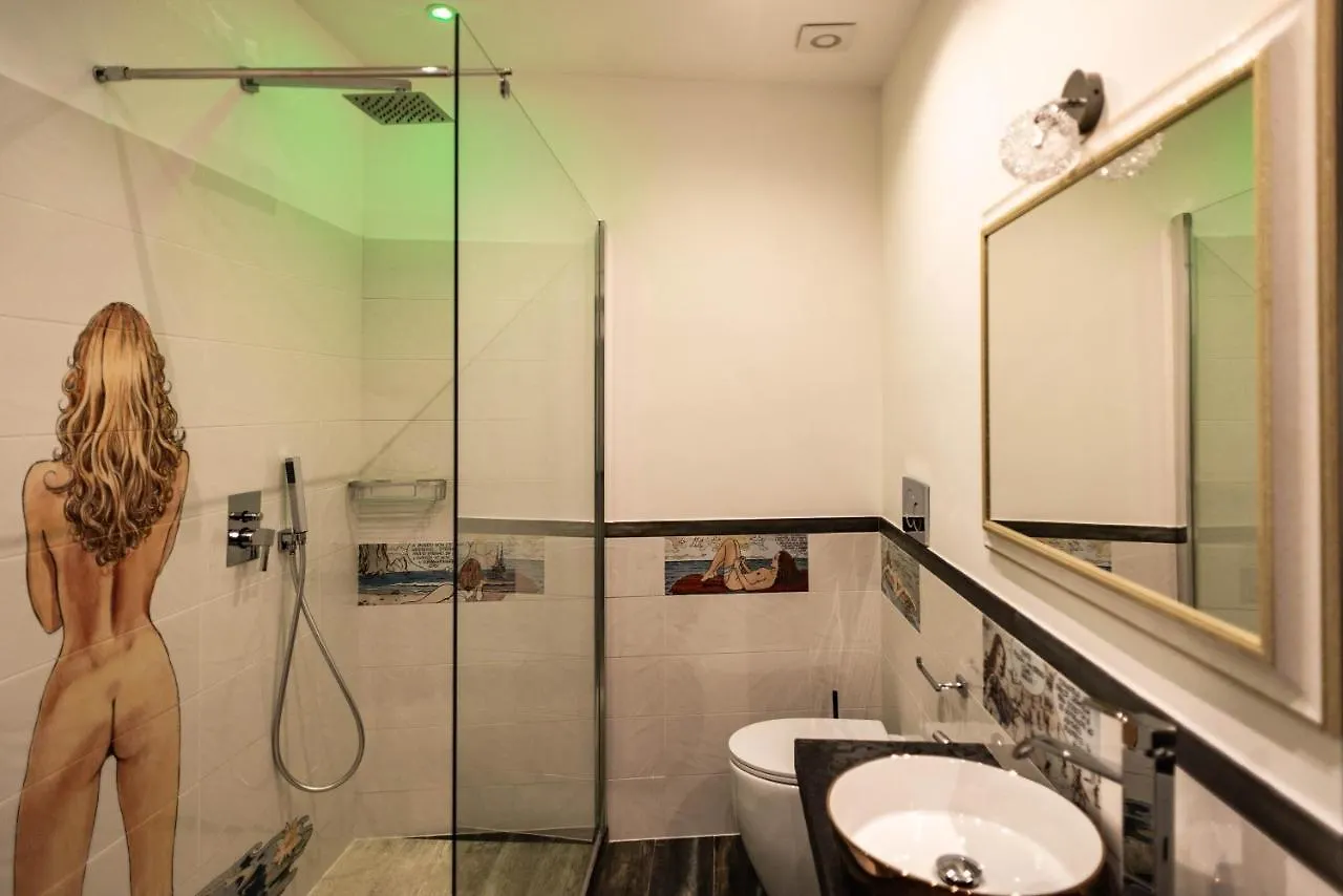 Trevi & Pantheon Design Rooms Roma