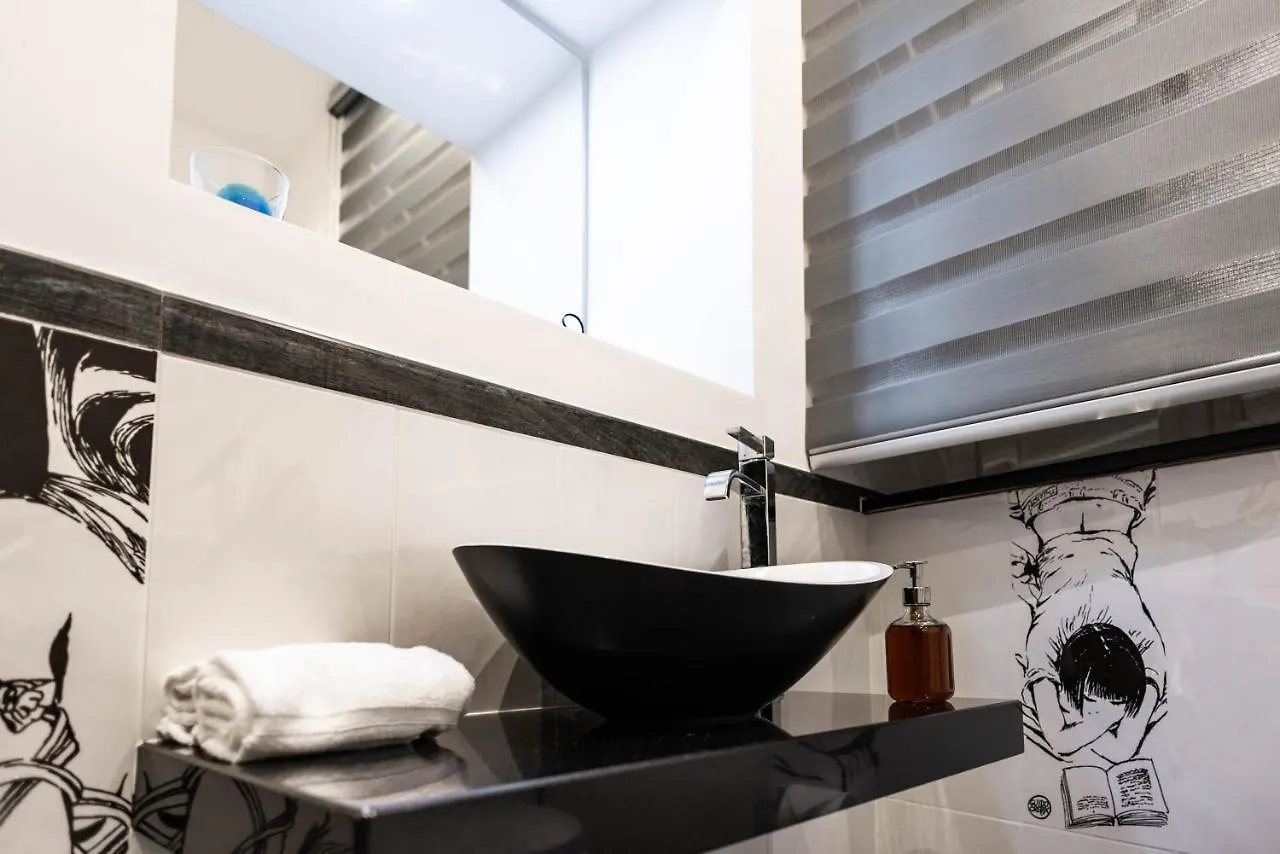 Trevi & Pantheon Design Rooms Roma 0*,  İtalya