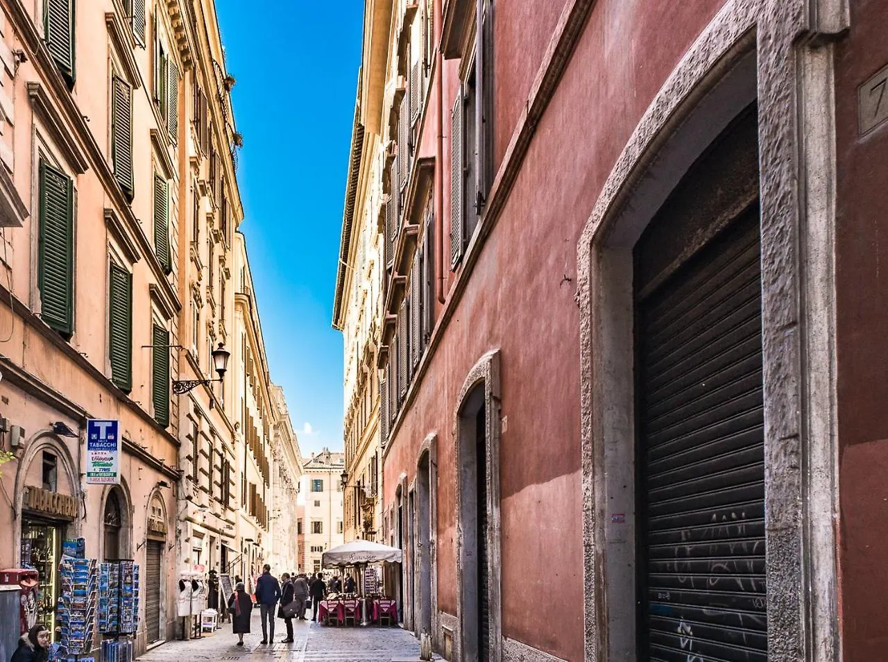 Trevi & Pantheon Design Rooms Roma İtalya
